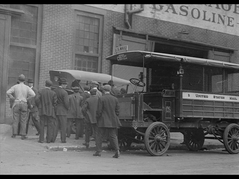 1913 Mail Truck