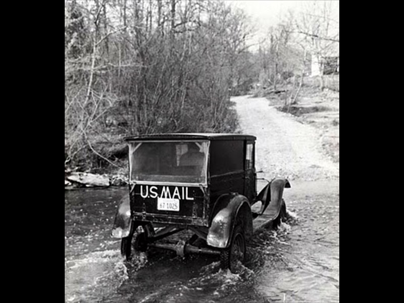 1922 High Water Mail car2