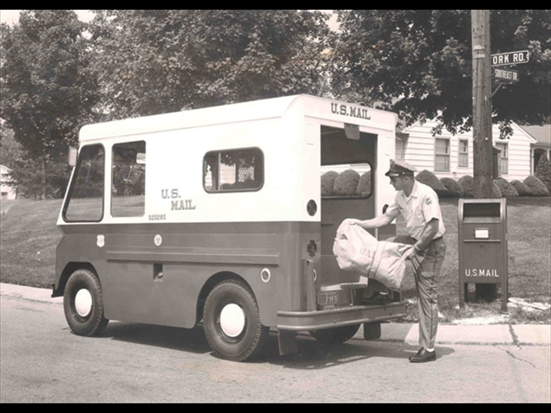 1962 -1964 Studebaker Mail Truck.jpg