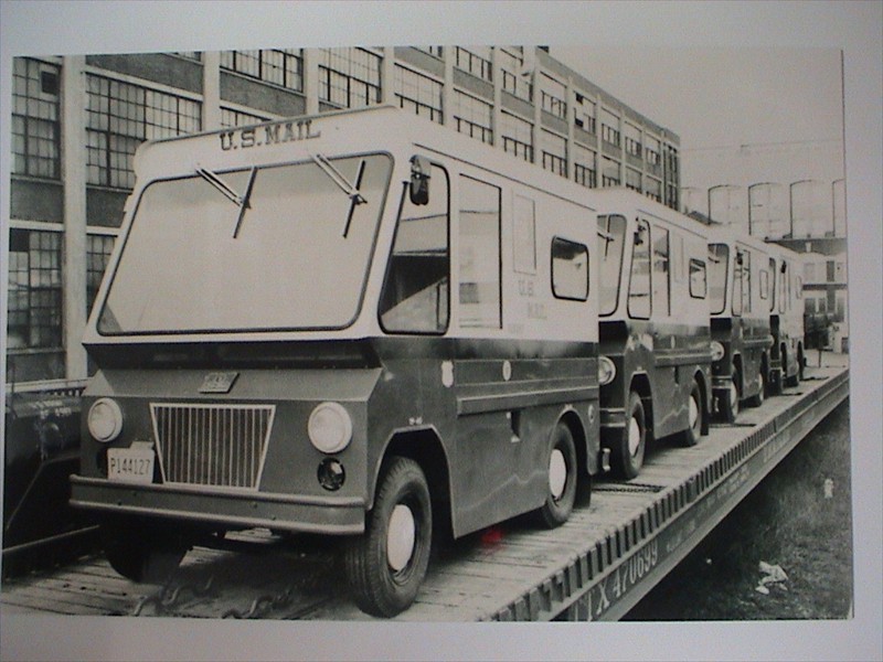 1964 STUDEBAKER ZIP VAN POSTAL LOADED SOUTH BEND RAILROAD